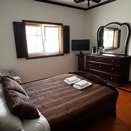 Vagos Guest House ホームステイ