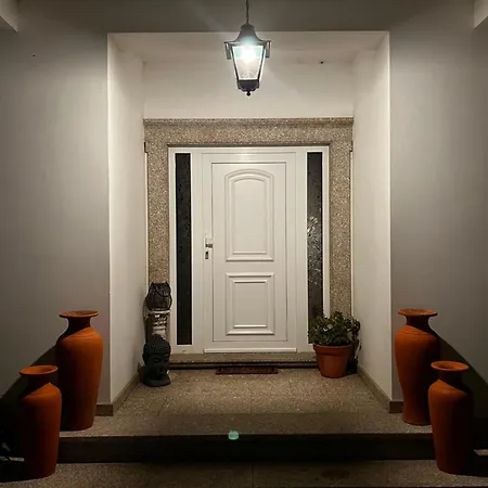 Vagos Guest House *